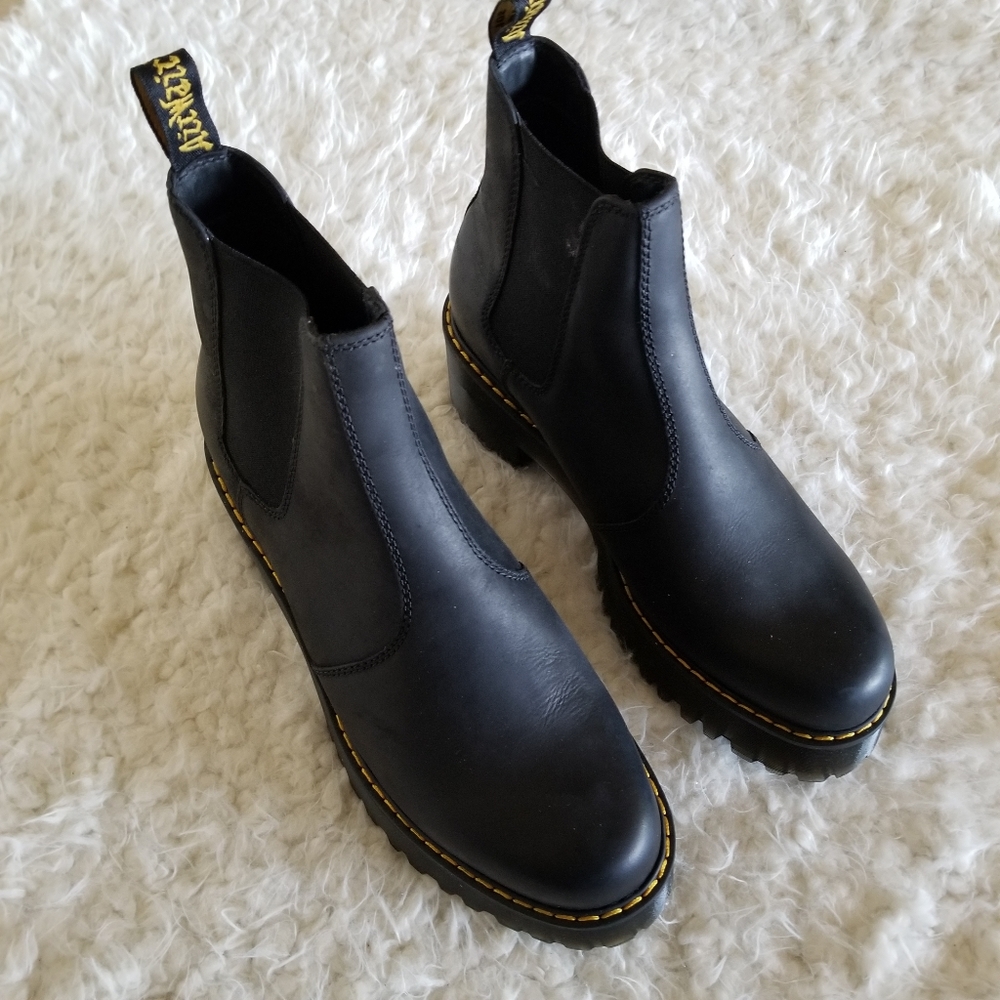 DR Martens Women's Rometty Fashion Boot